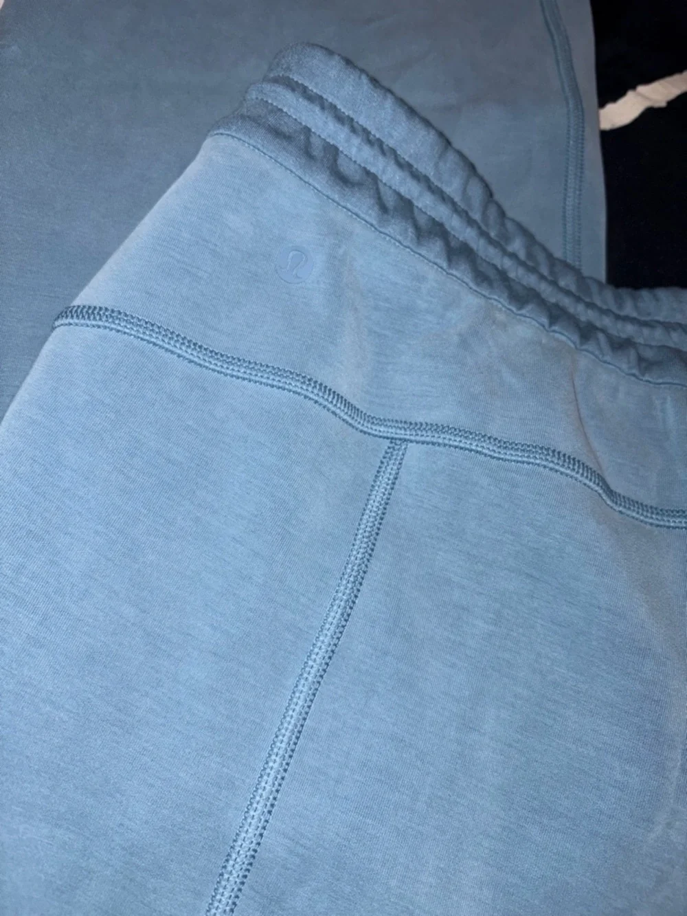 NWOT lululemon softstreme 14 cropped wide leg sweatpants - Picture 5 of 5